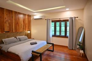 The Moonlight Guesthouse