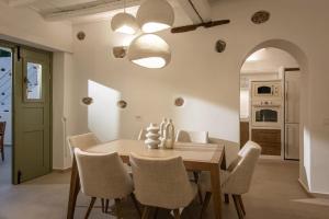 Mint Villa Private Pool and Jacuzzi by Checkin