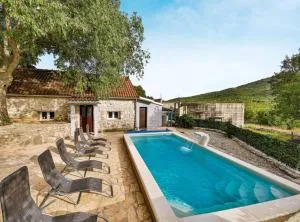 Countryside Idyllic Holiday Home with Pool - Prgomet