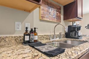 3BR Retreat Plush Beds High-Speed Wi-Fi