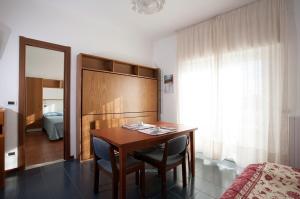 One-Bedroom Apartment with Sea View