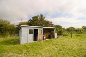 Maisons de vacances Evasion entre Mer et Campagne avec Babyfoot et terrain de petanque, 3 chambres, cheminee - Intendance Luxury Host : photos des chambres