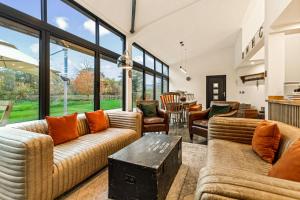 Dragons Barn with Hot Tub