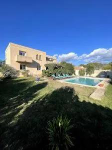 Villa avec piscine, climatisation et studio indépendant - Saint-Brès