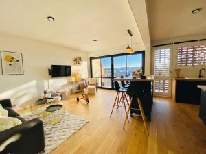 Appart lumineux 2 chambres - quartier calme au pied du métro