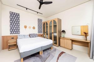 Villa Plunge by Tropiclook