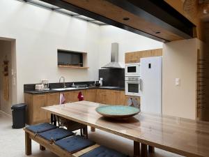 Maisons de vacances Gite Aigues Vives - Les Jardins : photos des chambres