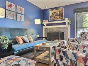 Winter Melody - Fireplace, Games, Bus Stop to Mtn - Mendon