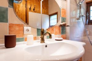 Chalets Chalet L-Abri - Pour 9 avec vue montagne : Maison 5 Chambres