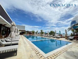 Lavanya Sea View Apartment with Resort Access