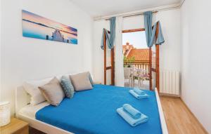 2 Bedroom Beautiful Apartment In Rabac 