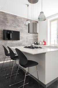 Ampio e luminoso trilocale in zona Moscova