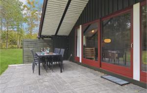 Beautiful Home In Hadsund With Kitchen