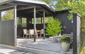 2 Bedroom Nice Home In Vejby