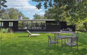 2 Bedroom Nice Home In Vejby