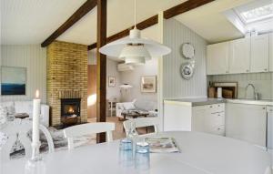 2 Bedroom Nice Home In Vejby