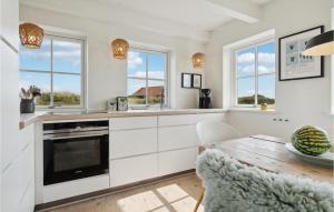 2 Bedroom Stunning Home In Blåvand