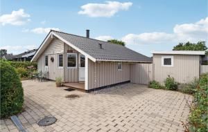 2 Bedroom Lovely Home In Otterup