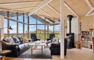 Beautiful Home In Saltum