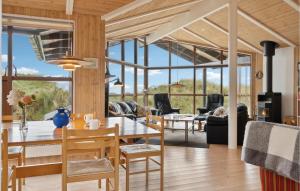 Beautiful Home In Saltum