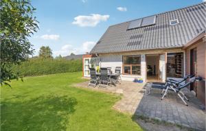 3 Bedroom Awesome Home In Nørre Nebel