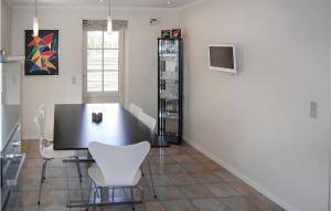 Three-Bedroom Holiday Home In Blavand