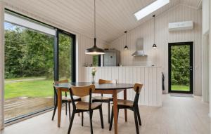 3 Bedroom Stunning Home In Grenaa