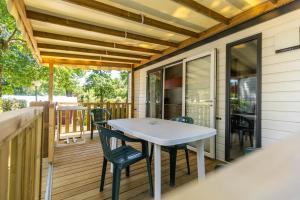 Campings Camping Les Pins de Sel : photos des chambres