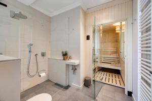 Entire Luxury flat with sea view spa pool sauna