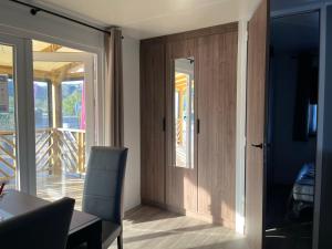 Le Paradis du Rhône - mobilhome moderne et confortable