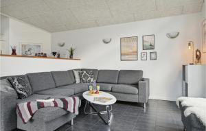Awesome Home In Hadsund With Kitchen