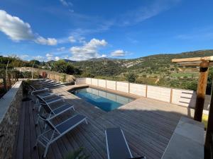 Maisons de vacances Gite Aigues Vives - Les Jardins : photos des chambres