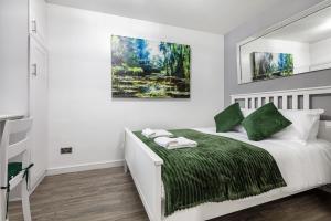 Kensington Air Conditioned One Bed Apartment