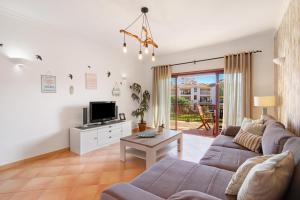 Cosy Apartment with Pool 1