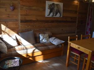Charmant T2 cabine style chalet, près du centre et télécabines, parfait pour les vacances - FR-1-580-123