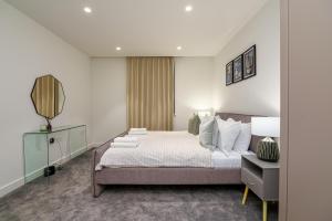 Stylish 4BD Mews House Close to Paddington