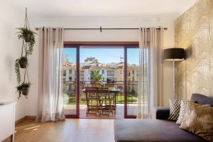 Cosy Apartment With Pool 2