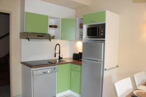 Beau T3 avec piscine collective proche Port,plage et commerces-4JDN822