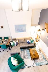 Forster - 6 Bdrm 4 Bathroom Sleeps 12 Ideal for Contractors