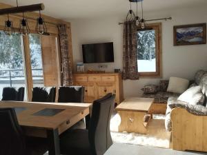 Appartements Appartement luxueux 3 pieces, spa prive, skis aux pieds - FR-1-810-21 : photos des chambres
