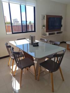 Espectacular dpto con piscina Condominio