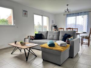 Maisons de vacances Les dunes, maison neuve 8 p bien equipee jardin clos, parking, garage a 850 m de la plage et centre bourg, sur plages du debarquement pres Arromanches et Bayeux : photos des chambres