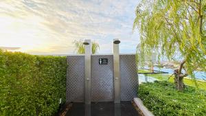 New luxury top pool gym condo Astra sky river 3BR