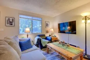 Walk to Parks and Bay Olympia Duplex with Fenced Yard - 奥林匹亚 Walk to Parks and Bay Olympia Duplex with Fenced Yard - 奥林匹亚