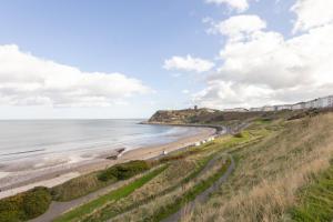 Apartment 4, Kings Court