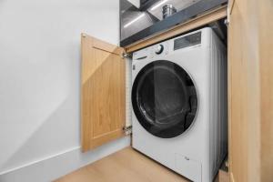 Beachside Studio, Walk to Santa Monica Beach & Pier I Free Parking!