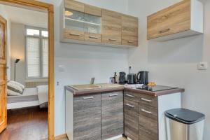 Appartements Thomas F2 moderne au coeur de la Bouille : photos des chambres