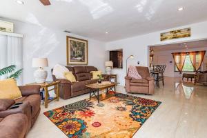 Juanitas Waterfront Villa