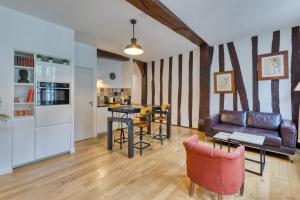 Le Charmant F2 rue du Gros Horloge à Rouen!