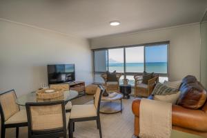2 Bedroom Apartment - Blouberg Beachfront